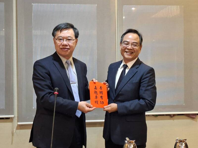 新北檢10天連辦8選舉案件 代理檢察總長徐錫祥慰勉查賄團隊