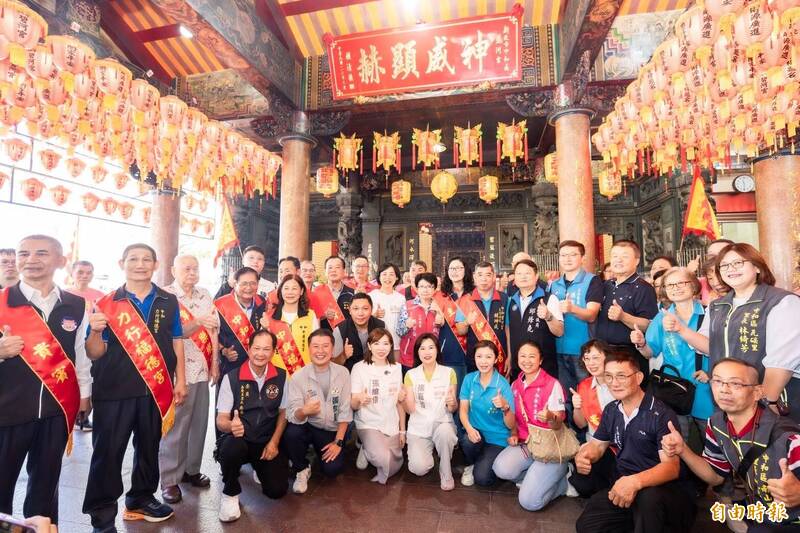蘇巧慧赴中和碧河宮祈福 端出地方發展願景