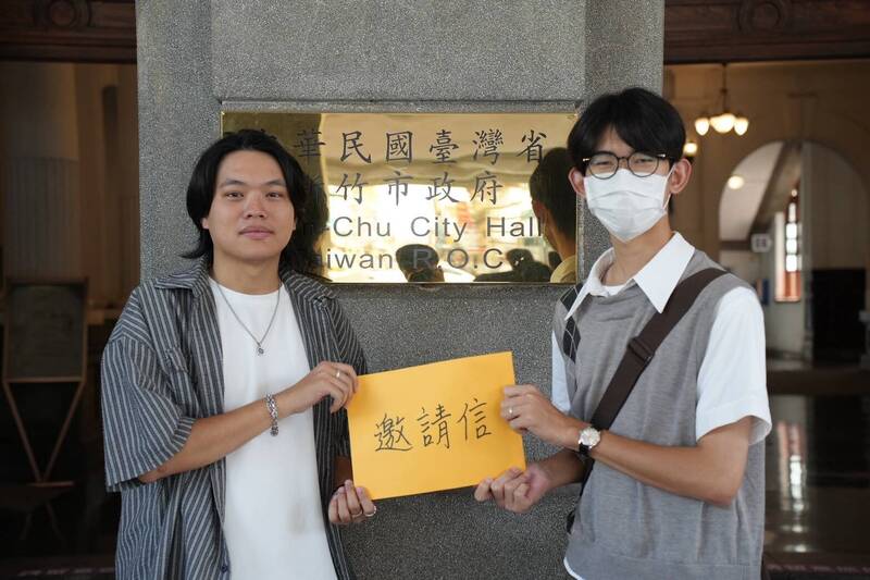 高虹安稱未獲邀市長候選人論壇 清大學生送邀請信到市府