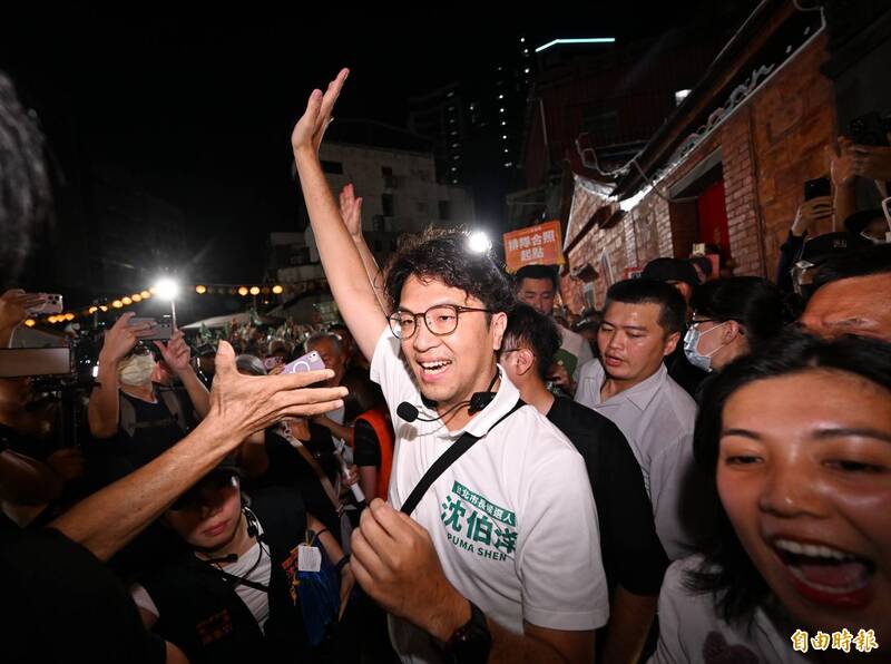 沈伯洋景美夜市掃街人潮爆棚 談洋流妙回:會燙傷人的是hot pot