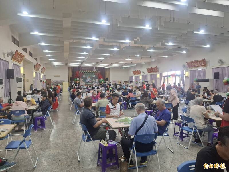 馬公市第3屆麻將大賽 九旬耆老也來摸一把