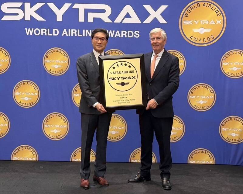 長榮航空奪SKYTRAX三項世界第一 連續11年獲五星級航空