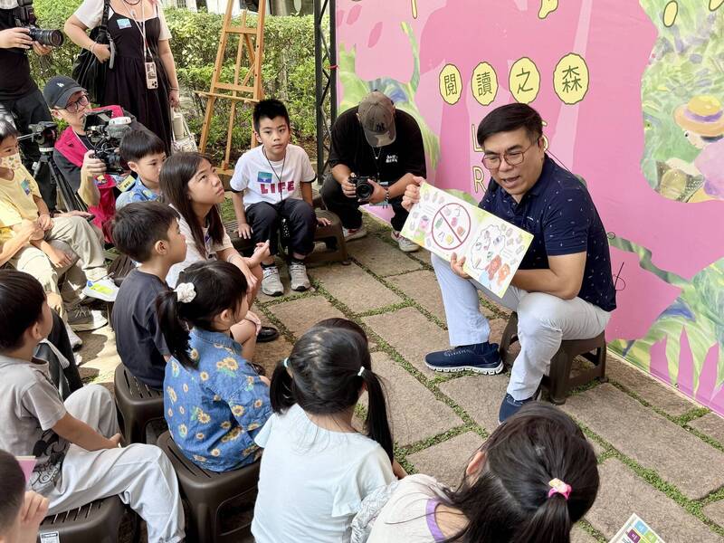 「部長阿伯」彭啓明對話小小氣候委員 與兒童共寫氣候未來