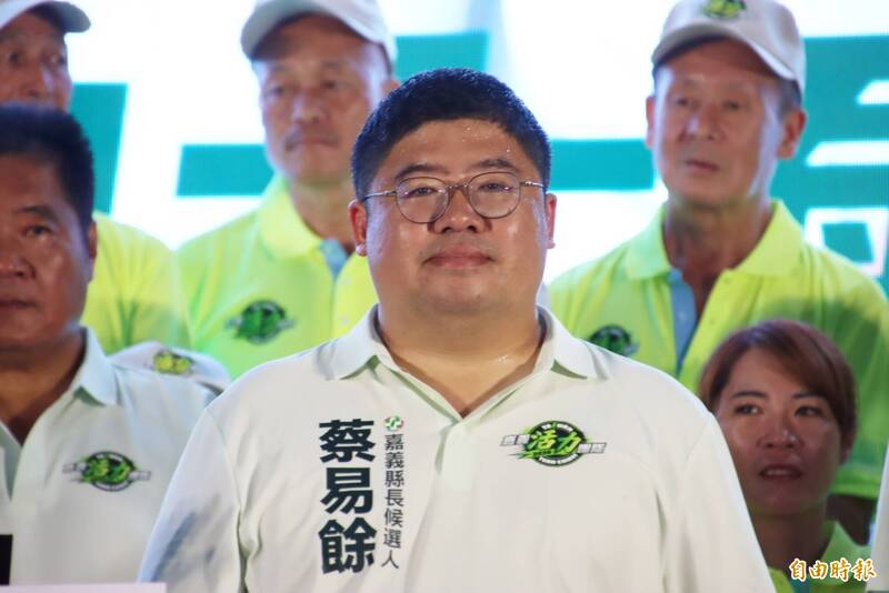 蔡易餘提出嘉義黃金10年目標。(記者林宜樟攝)