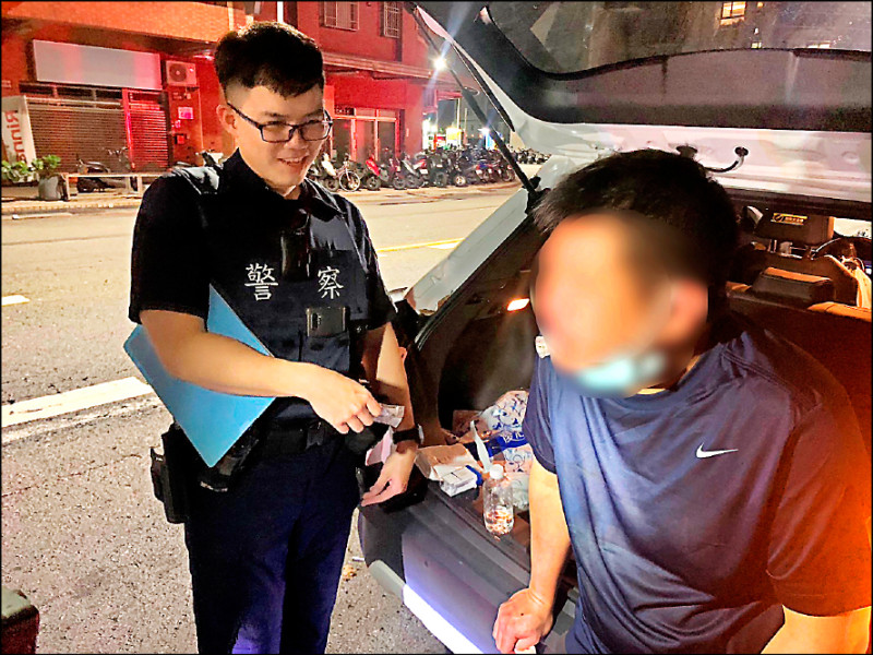 多元計程車司機毒駕自撞 害乘客受傷
