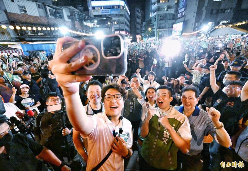 只有他用AI來和選民溝通對話 謝金河讚沈伯洋潛力股值得期待