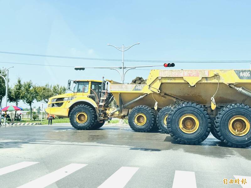 水利署工程車現身嘉科二期引熱議!台積電AP7先進封裝廠動工真相揭曉