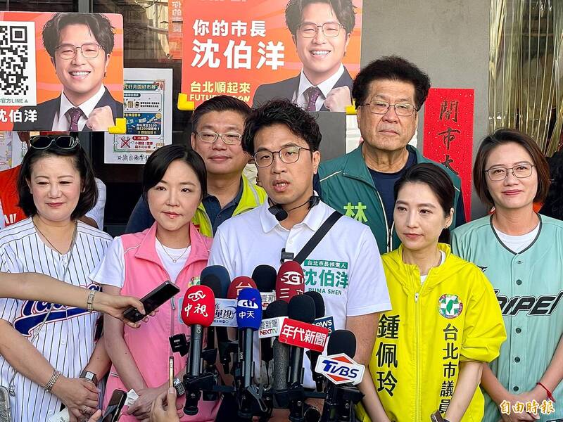 網讚墨鏡、花襯衫穿搭 沈伯洋自爆:短褲標籤還忘記拆