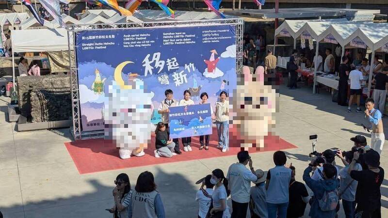 高虹安與未授權人偶同台挨批丟臉!竹市府撇責:提醒主辦單位注意
