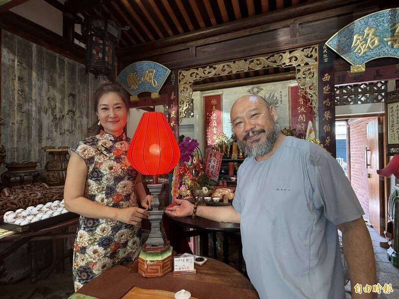 廟宇老構件變身檯燈!洪國華30件「歲月琉光」進駐北港百年集雅軒