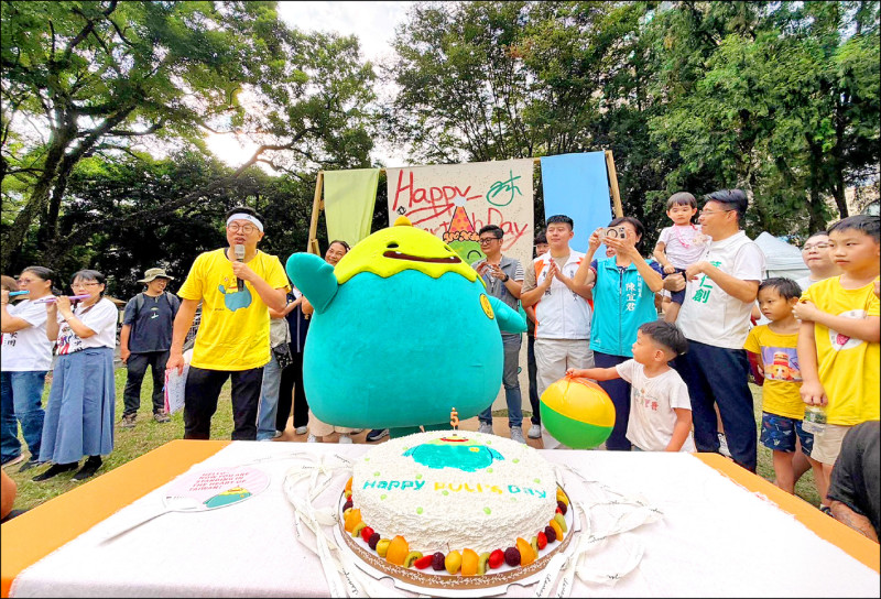 埔里吉祥物噗哩5歲慶生趣味競賽 小朋友嗨翻