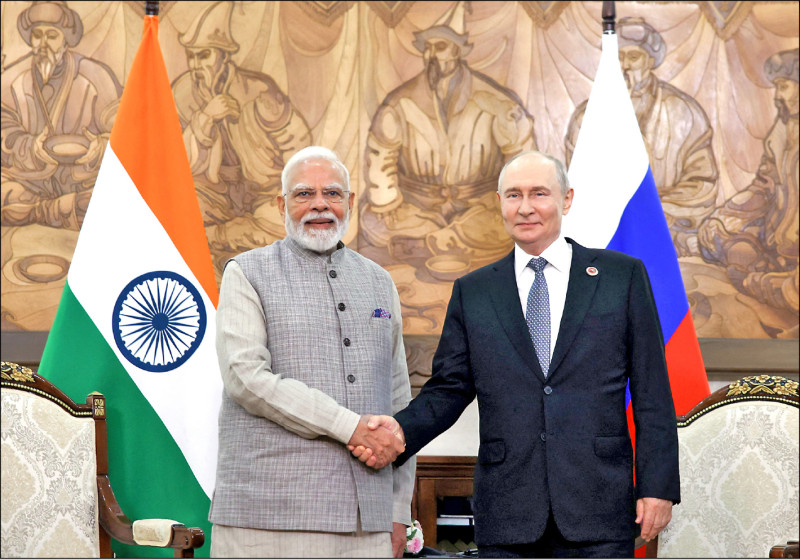 中英對照讀新聞》Indian Prime Minister Modi asks Putin to end Ukraine war 印度總理莫迪要求普廷結束烏克蘭戰爭