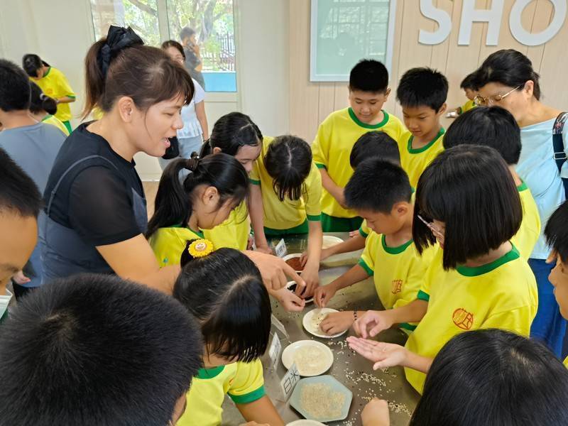 吃一口飯也能救地球! 百大青農走進校園帶孩子找答案