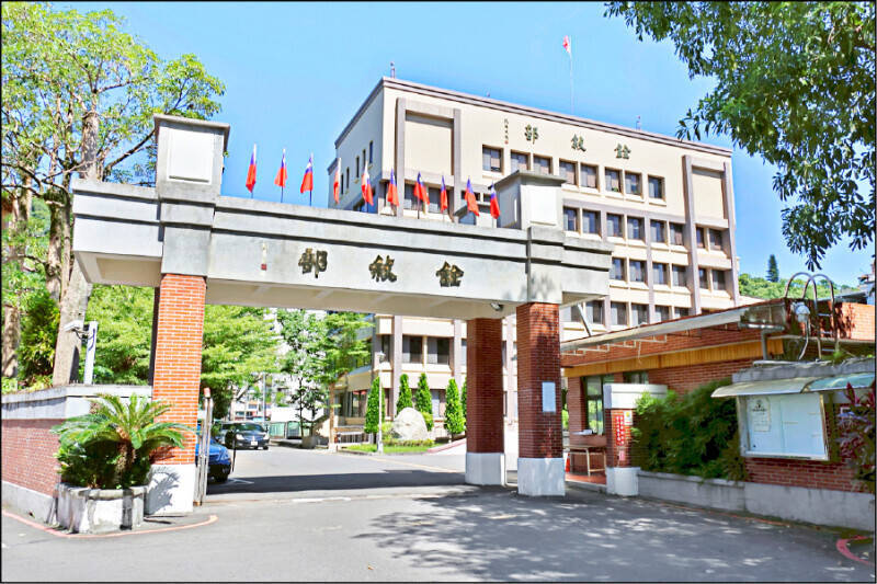 年改之後 去年公務員退休破萬原因曝光