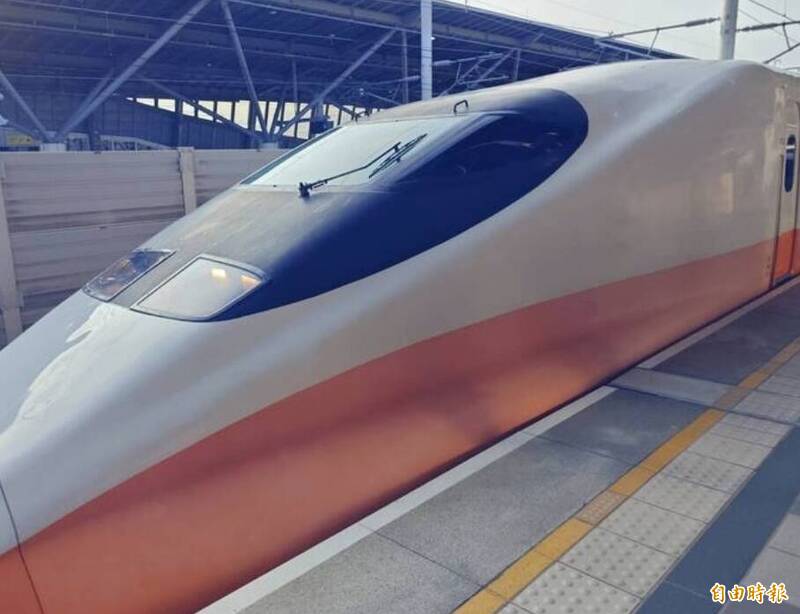 疑不慎自絆 高鐵台南站女子落軌