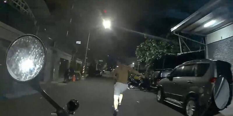 失聯移工毒駕拒檢撞車1傷 高雄警追逐壓制逮人2罪送辦