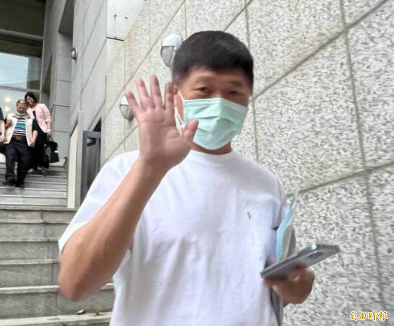 違法轉包詐貸逍遙趴趴走 民眾黨揭郭再欽友人如「吳乃仁翻版」