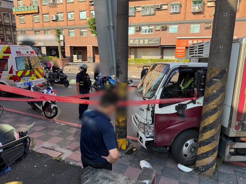 送酒貨車司機竟毒駕 自撞電線桿被逮