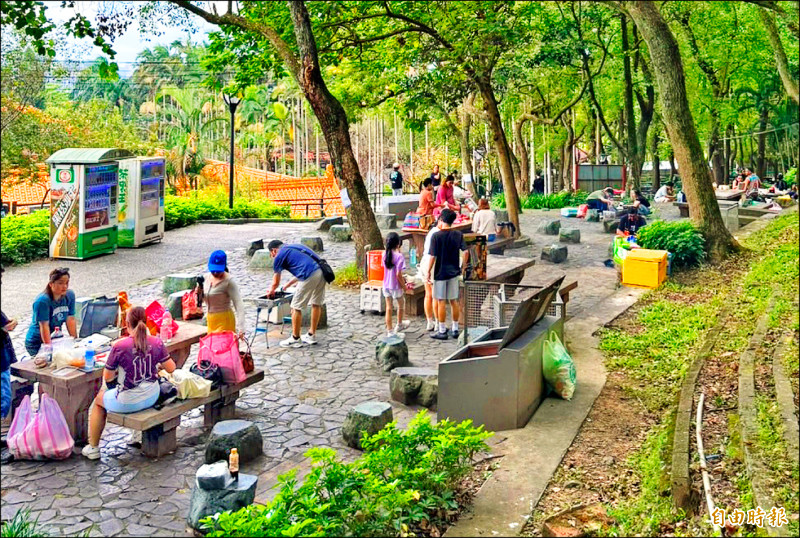 僅開放虎頭山 桃市公園綠地禁烤肉