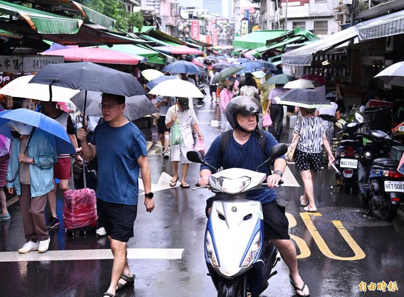 高屏大雨特報! 中南部高溫今上看33度