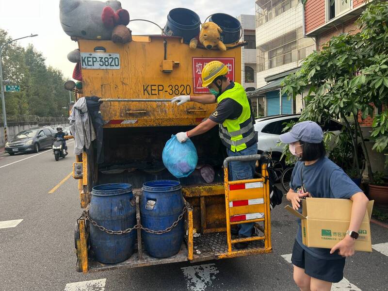 連假垃圾量增加 桃園市中秋、10月連假照常收運垃圾