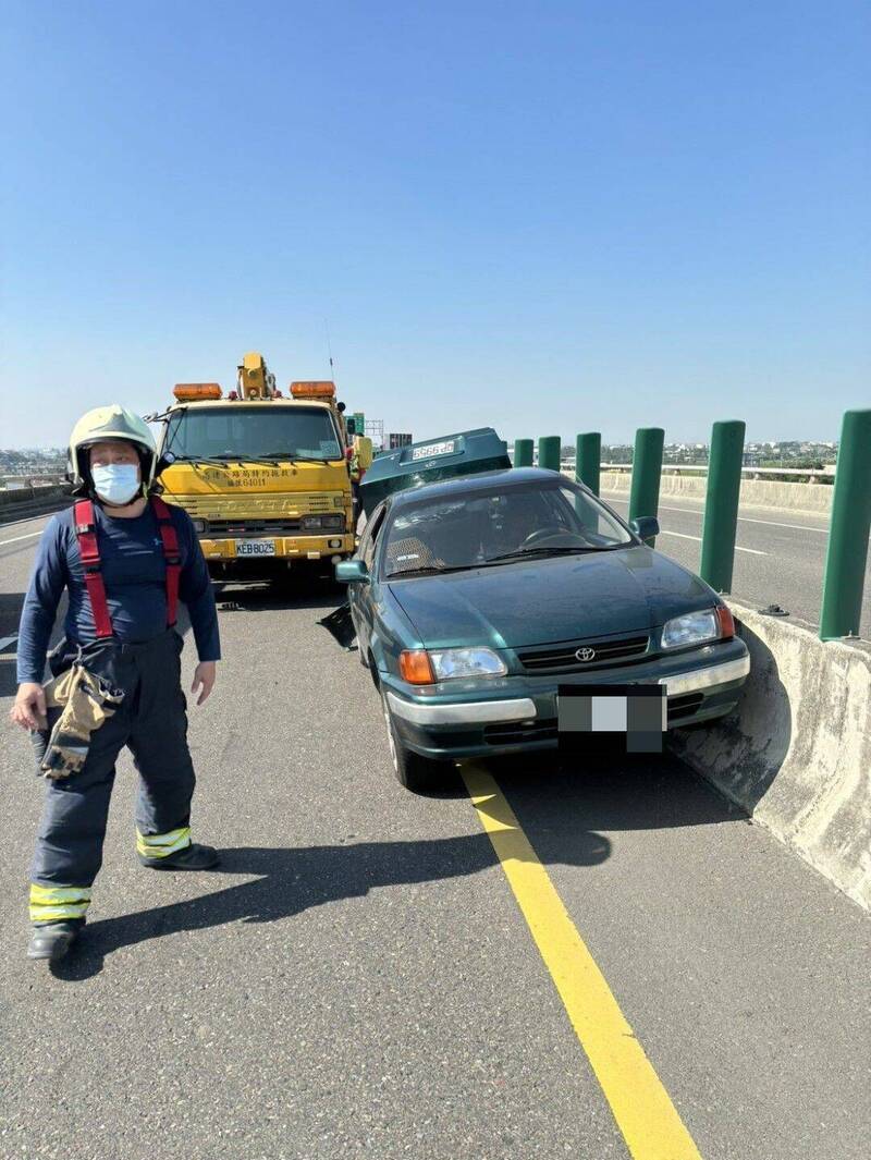 88快速道擺故障標誌遭追撞奪命 大貨車駕駛喊冤「金額太高賠不起」