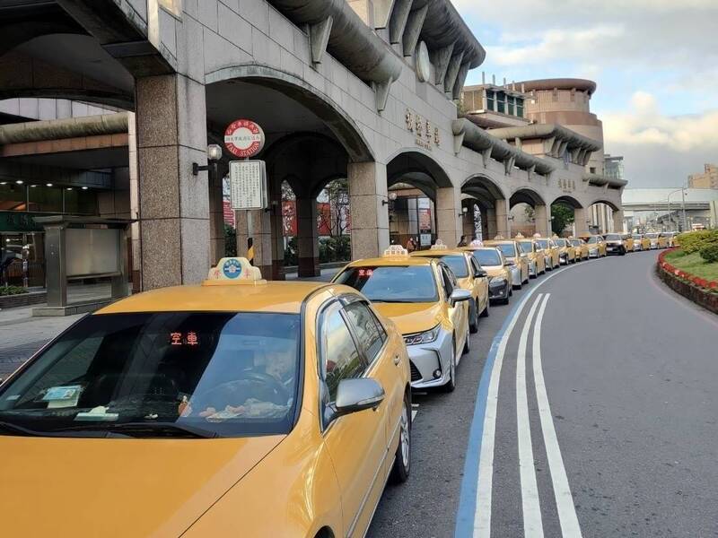 雙北計程車運價擬調漲 新北交通局:研議中未定案