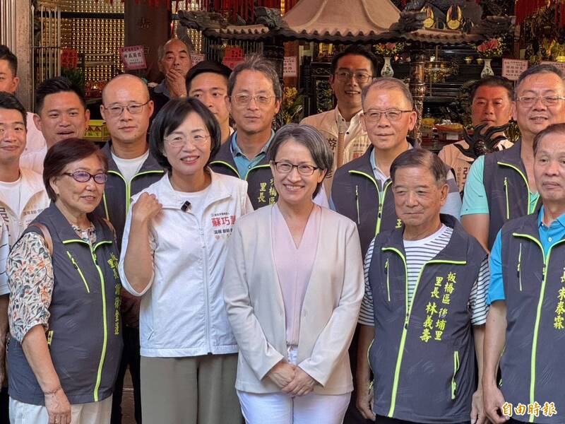 合體蘇巧慧參拜板橋後埔福德宮 蕭美琴讚具鋼鐵意志高喊「我的市長」