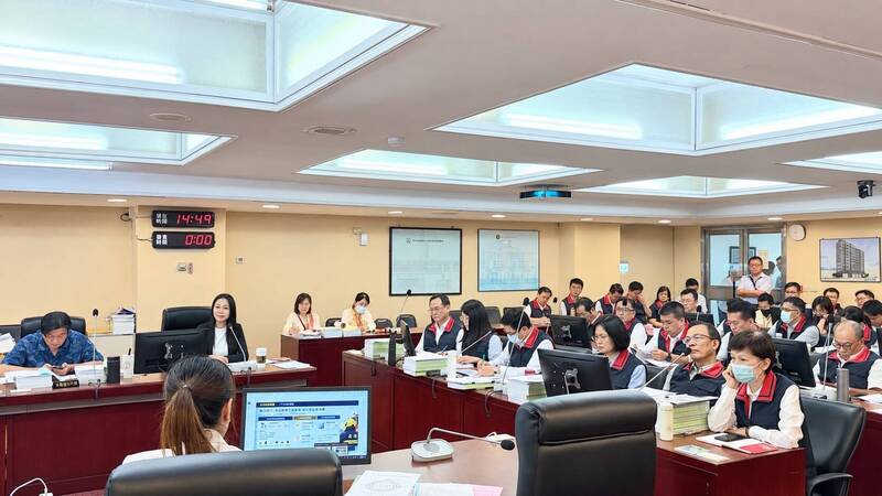 闕枚莎提案提高義警消協勤費用 北市2028年起調升
