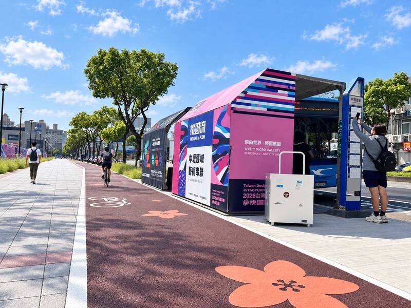 退役航空貨櫃華麗變身!桃園展期間化身限定公車亭