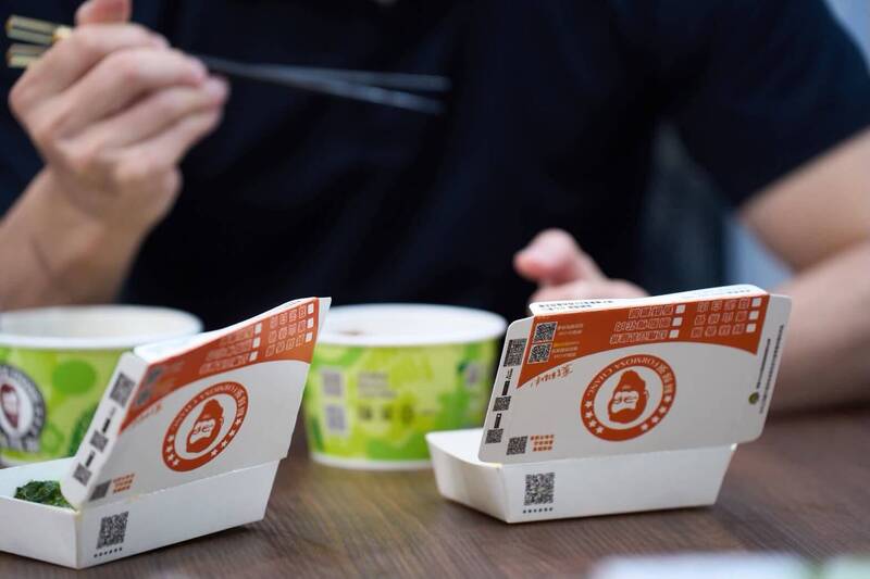 藍白聲援鬍鬚張 蔣萬安稱「我負責吃滷肉飯」 林智群列11點酸爆