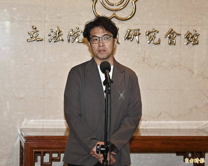 蔣萬安僅領先沈伯洋1.2% 張益贍驚呼:我眼睛花了嗎?