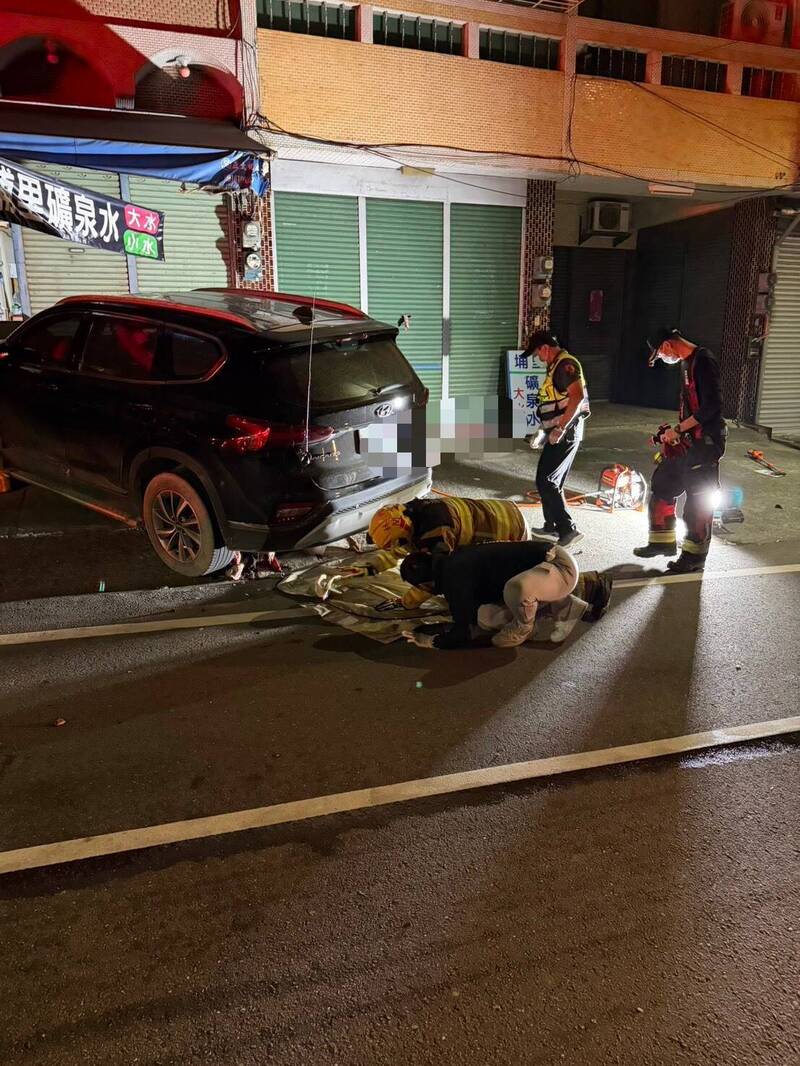 雲林休旅車酒駕撞飛電輔車!82歲老翁噴飛卡車底死亡