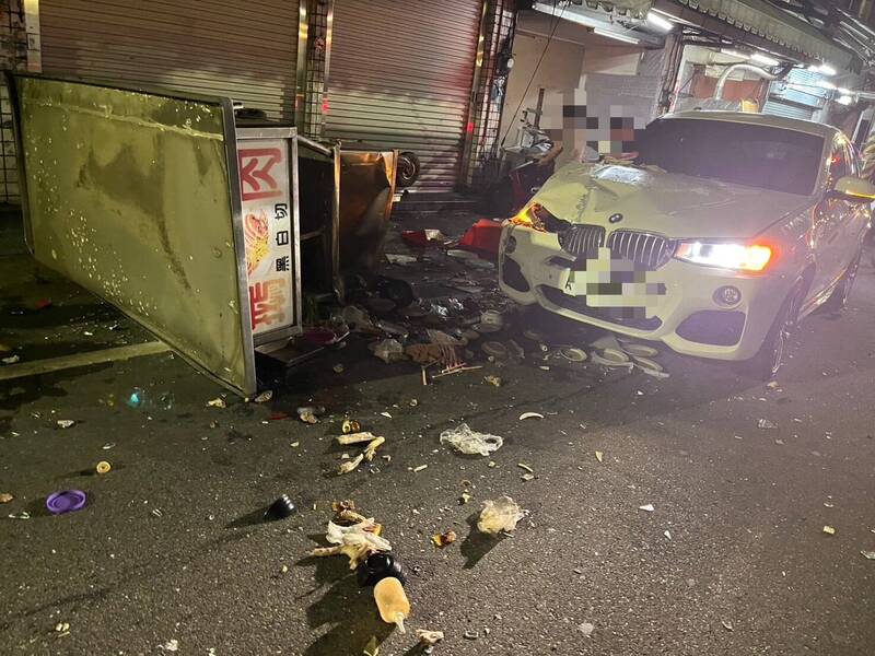 黑白切!8旬翁開BMW撞田中鵝肉攤 疑恍神釀1傷