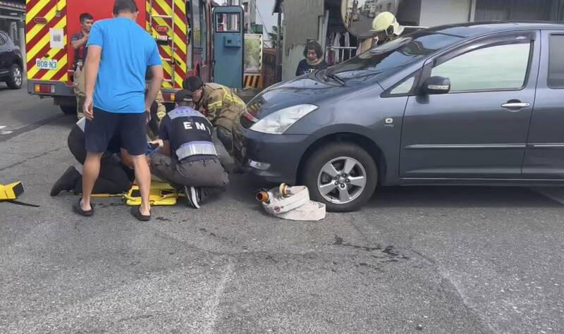 台南柳營太康休旅車撞腳踏車 93歲老翁OHCA搶救