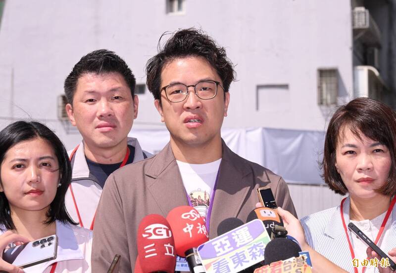 九把刀「分組報告」妙喻市長選舉 沈伯洋:最怕遇到「這種人」