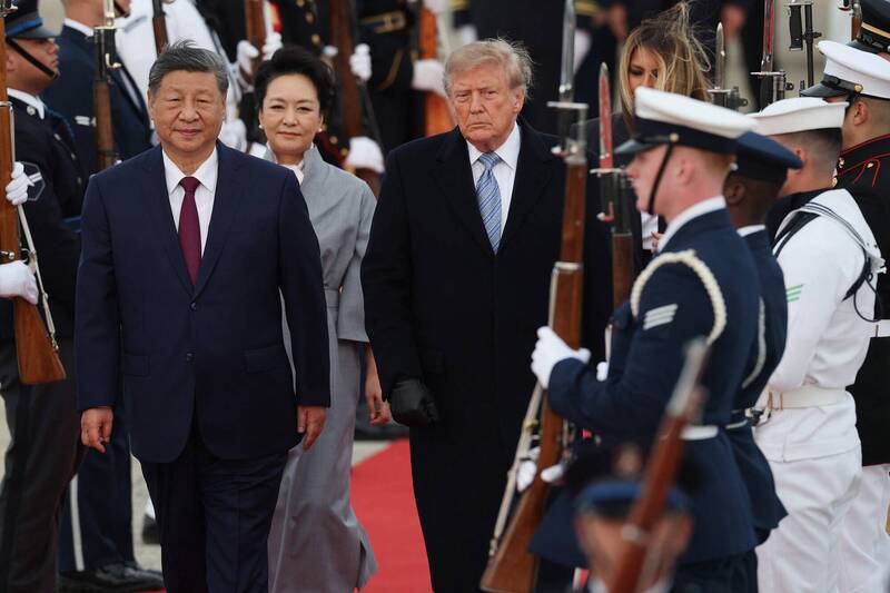 中國國家主席習近平於美國當地時間23日至25日訪美，美國總統川普以高規格特殊禮遇接待，引發多名美國國會議員批評。（法新社）
