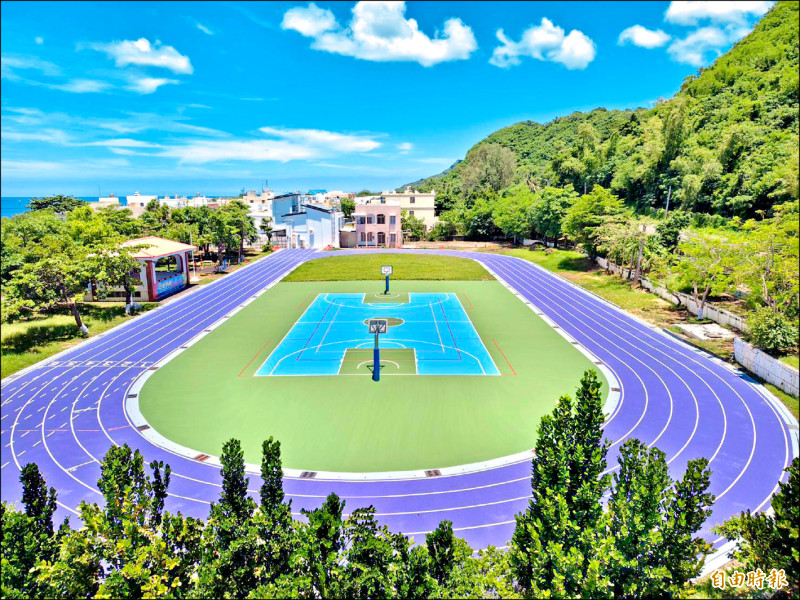巴黎奧運同款 山海國小紫色跑道啟用