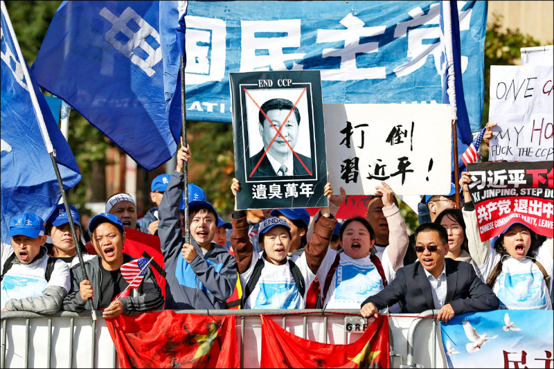 示威者在美國華盛頓特區抗議。（路透）