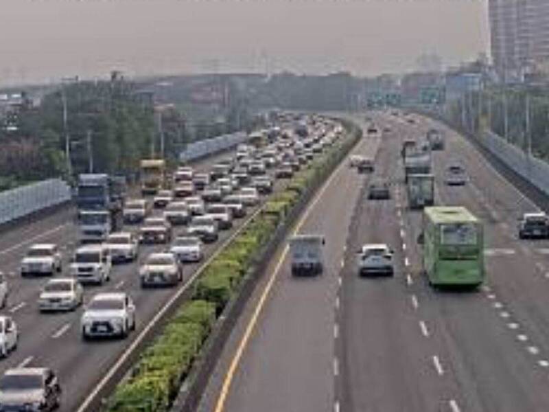 中秋出遊塞爆!國1彰化南下龜速 車陣綿延10公里