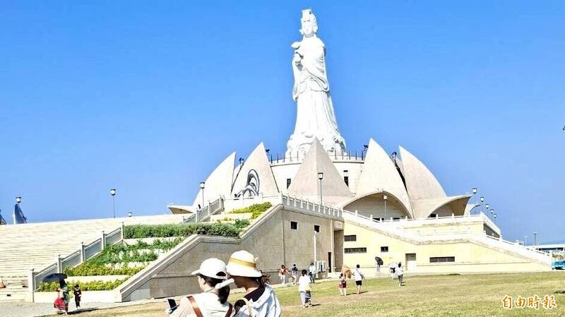連假湧人潮!台中「本島最高媽祖像」搶先亮相 地方急:這路快拓寬