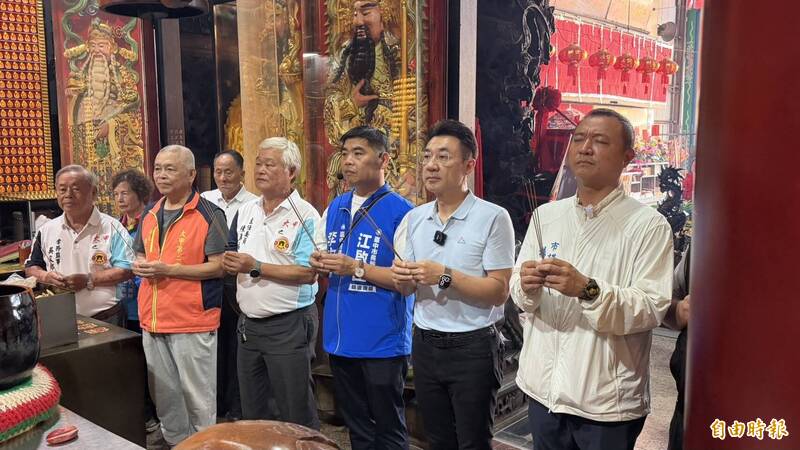江啟臣住新店?拜票被「摸腰讚體態」 親揭「定居地」真相