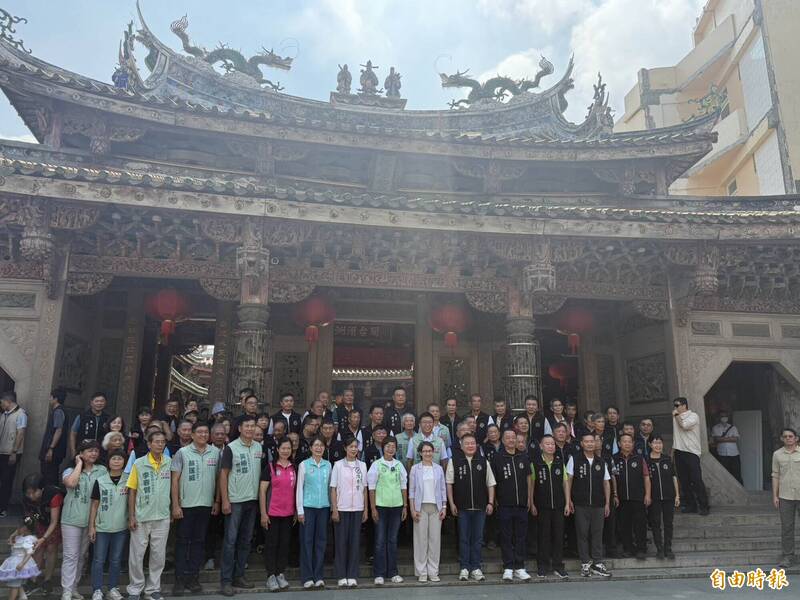 副總統蕭美琴鹿港天后宮參拜。（記者湯世名攝）