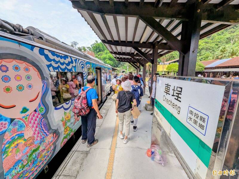 集集線全面復駛2-2》集集鐵道串聯小鎮 接軌台灣好行低碳暢遊