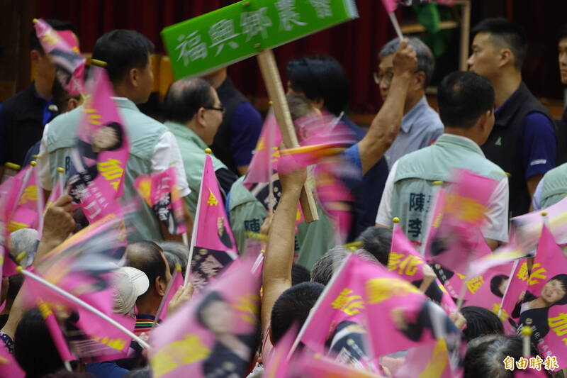 陳素月農業後援會成立大會共有2000多人參加。（記者劉曉欣攝）