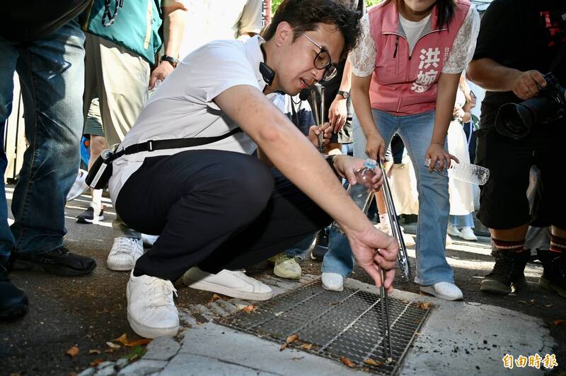 兒少團體邀上街撿菸蒂 沈伯洋籲多聽小孩講:沒票卻是城市未來