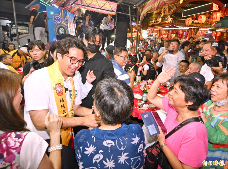 同場沒同台 沈伯洋 蔣萬安尬人氣