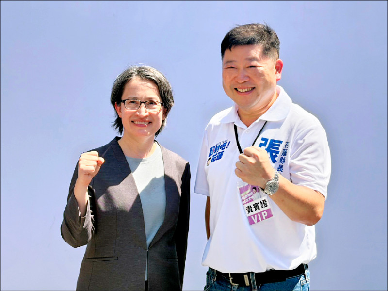 造勢同框張峻 蕭美琴喊話一起為花蓮努力 造勢同框張峻 蕭美琴喊話一起為花蓮努力