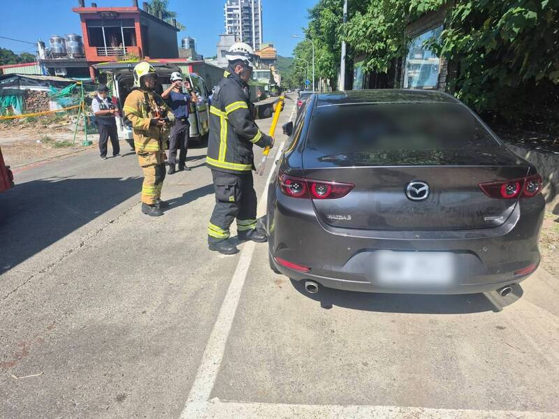 高雄左營停車格驚傳男女陳屍車內 警方報請檢方相驗