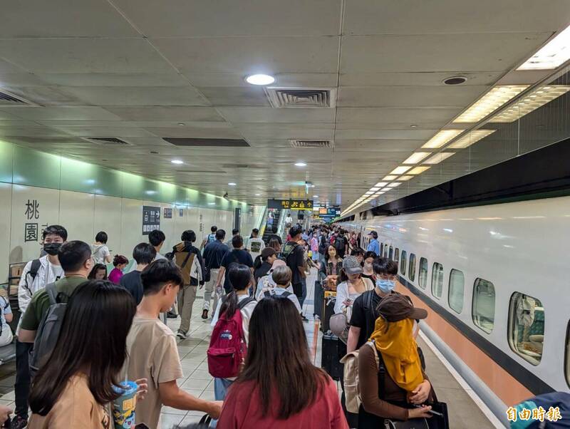 高鐵迎戰收假「超高峰」!區間車台中快速折返、全車自由座嘉義發2班